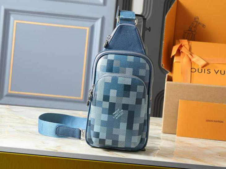 Picture of Louis Vuitton Mens Bags _SKUfw238324426fw